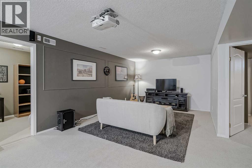 57 Strathlea Grove Sw, Calgary, Alberta  T3H 5C5 - Photo 35 - A2261498