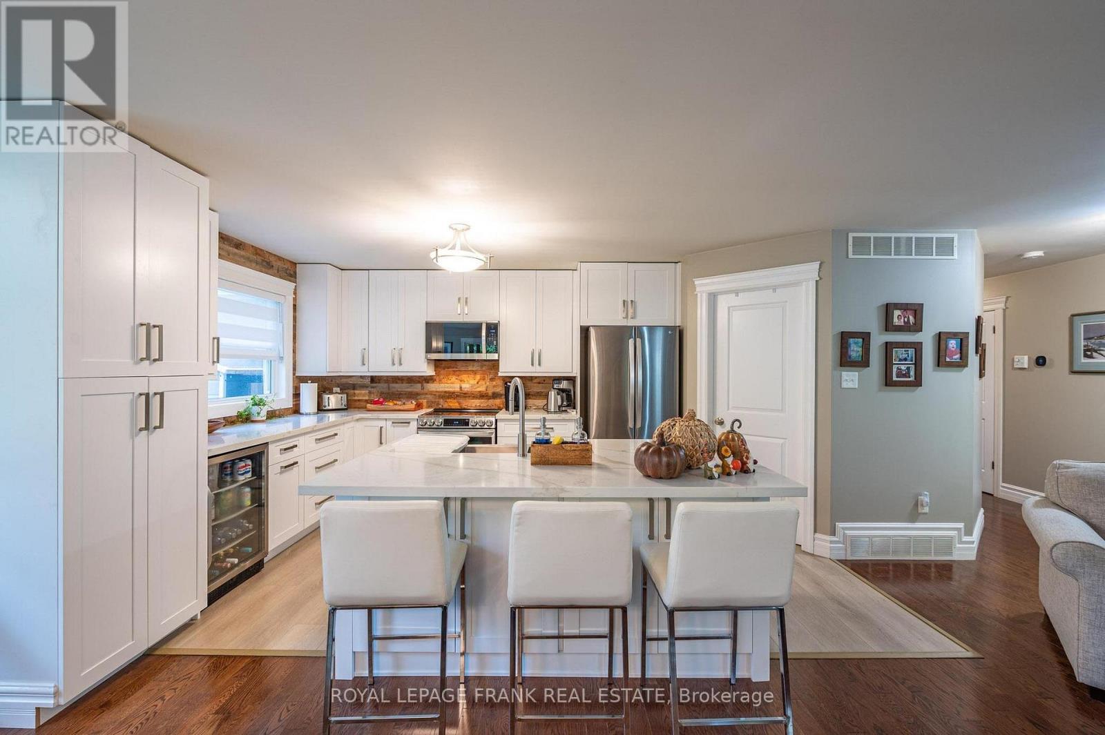 25 Lakeland Avenue, Trent Lakes, Ontario  K0L 1J0 - Photo 10 - X12454715