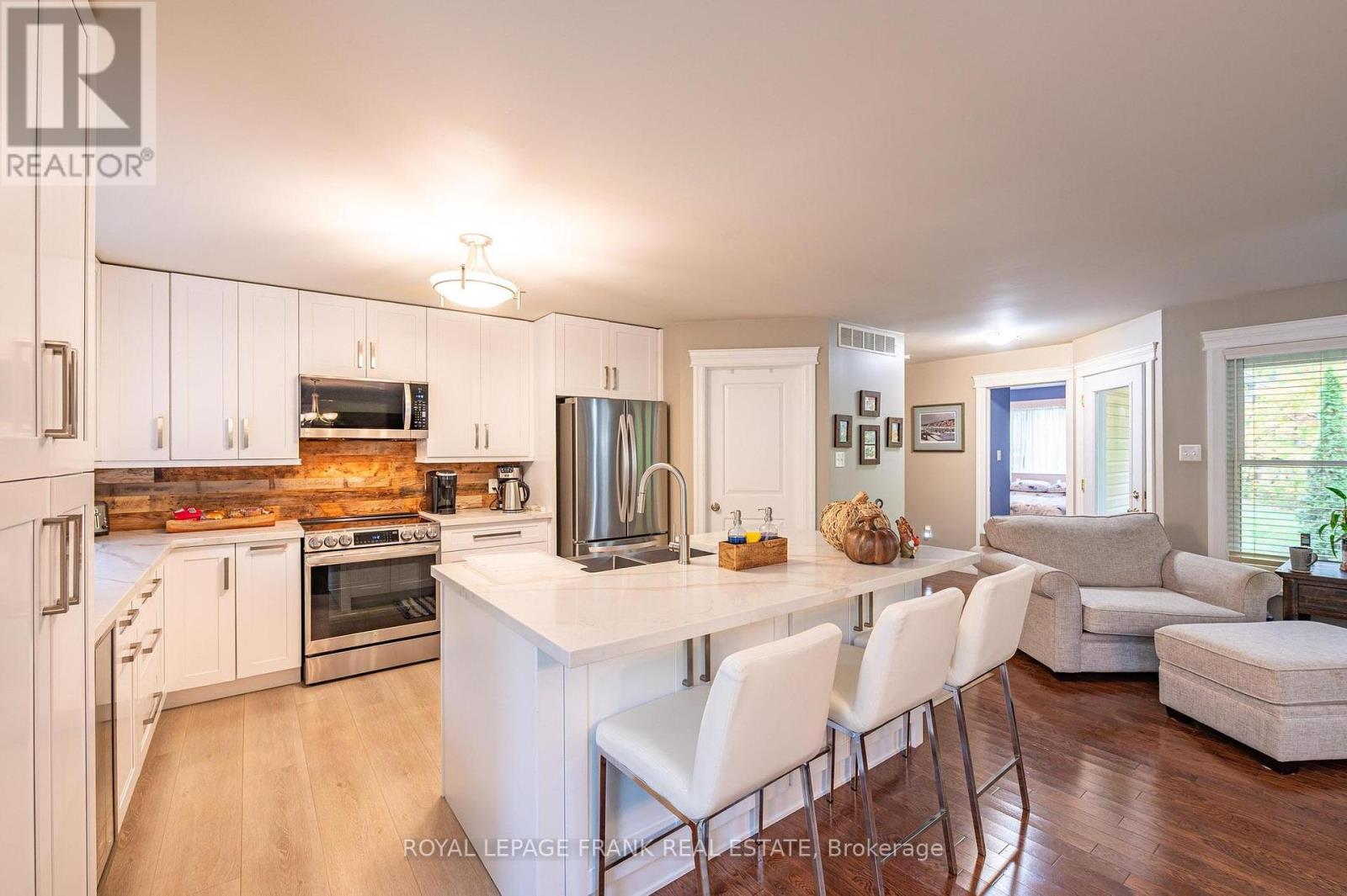 25 Lakeland Avenue, Trent Lakes, Ontario  K0L 1J0 - Photo 9 - X12454715