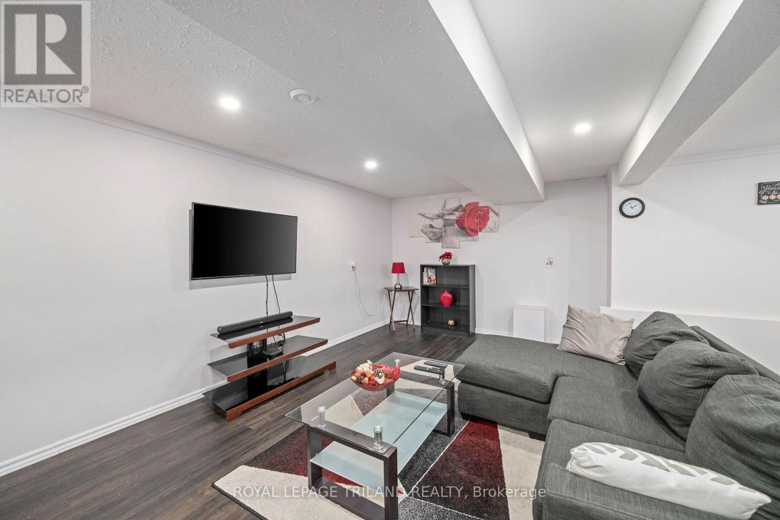 9 Johnson Place, St. Thomas, Ontario  N5P 2E9 - Photo 16 - X12454697