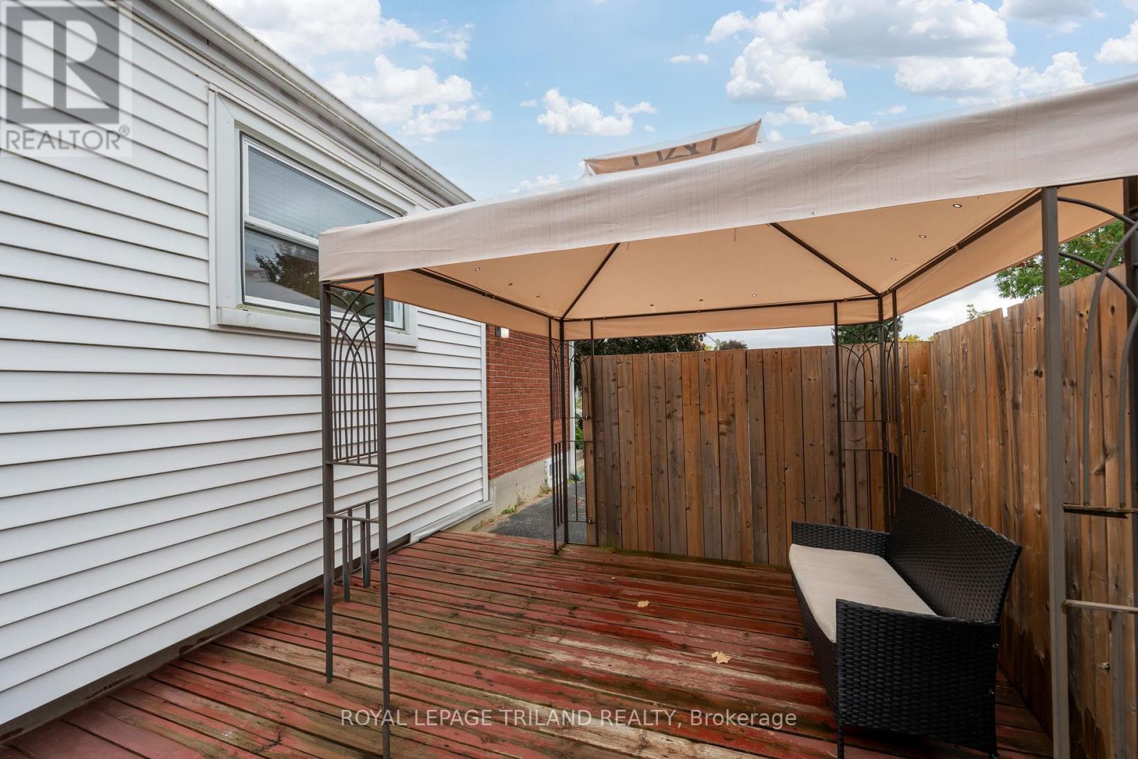 9 Johnson Place, St. Thomas, Ontario  N5P 2E9 - Photo 25 - X12454697