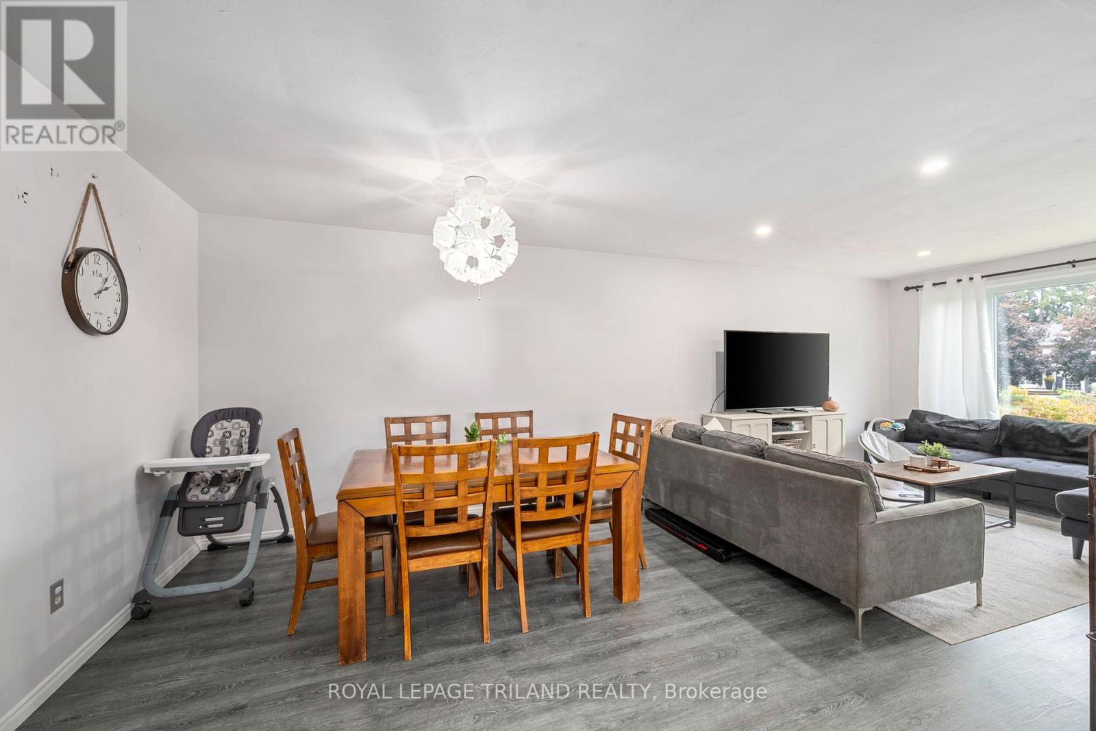 9 Johnson Place, St. Thomas, Ontario  N5P 2E9 - Photo 6 - X12454697