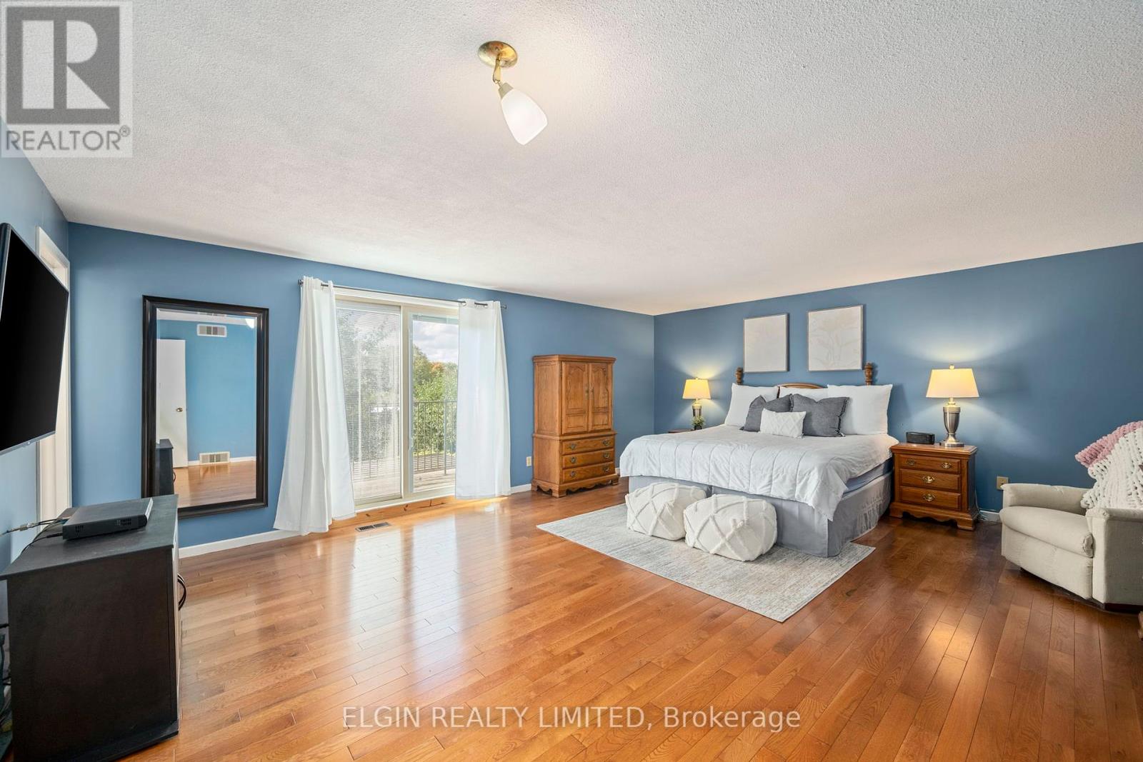23 Farmington Crescent, London South, Ontario  N6K 3J2 - Photo 19 - X12454730