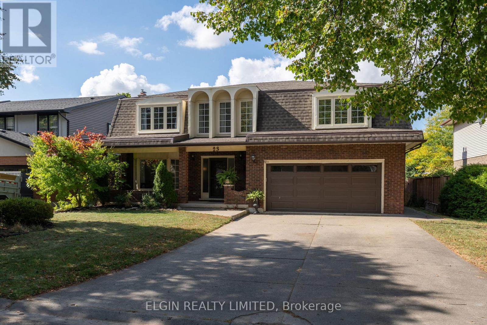 23 Farmington Crescent, London South, Ontario  N6K 3J2 - Photo 2 - X12454730