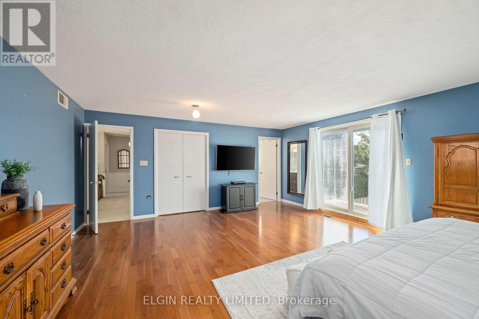 23 Farmington Crescent, London South, Ontario  N6K 3J2 - Photo 20 - X12454730