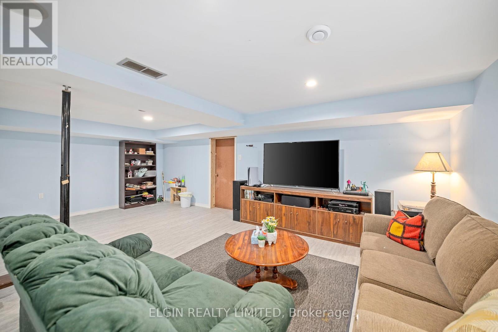 23 Farmington Crescent, London South, Ontario  N6K 3J2 - Photo 28 - X12454730