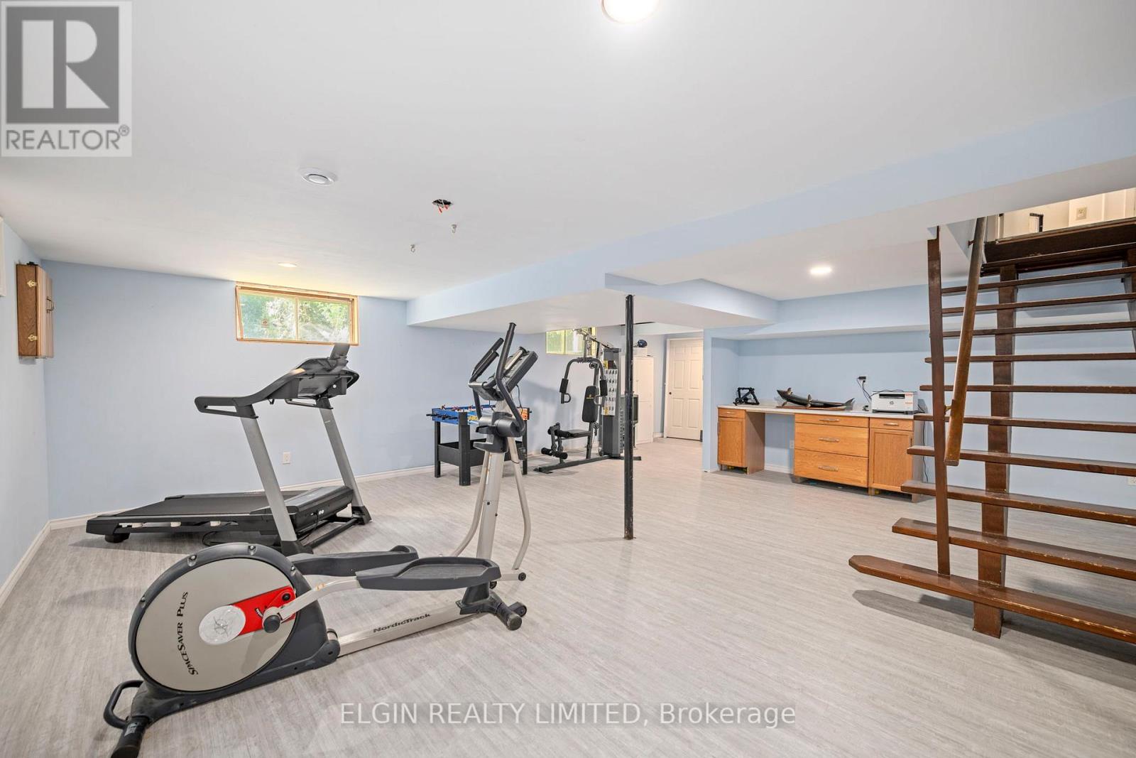 23 Farmington Crescent, London South, Ontario  N6K 3J2 - Photo 29 - X12454730