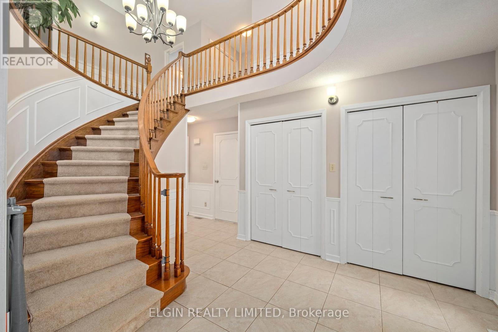 23 Farmington Crescent, London South, Ontario  N6K 3J2 - Photo 6 - X12454730