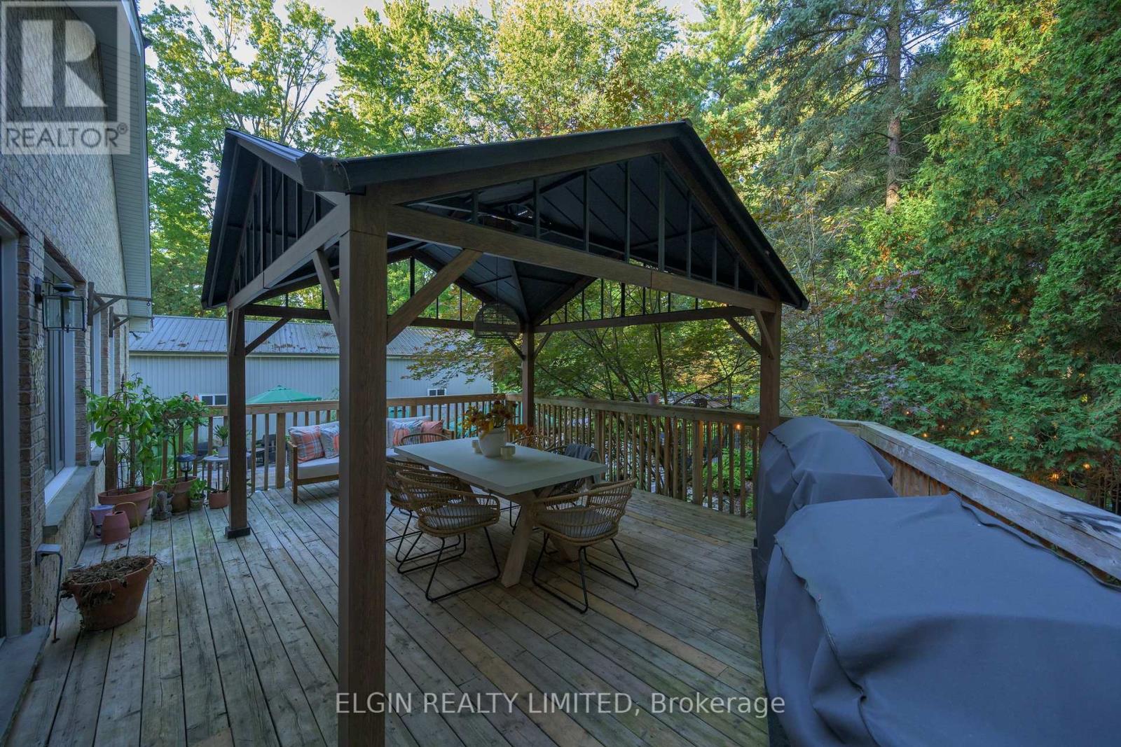8031 Rogers Road, Malahide, Ontario  N5H 2R4 - Photo 18 - X12454803