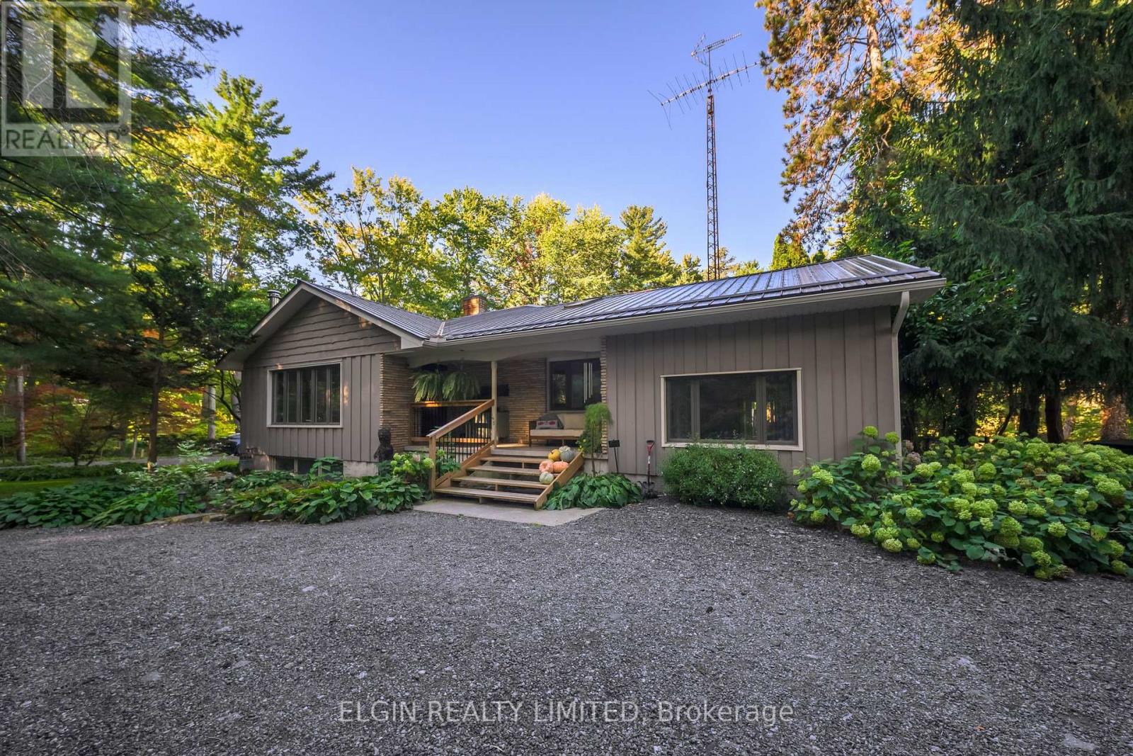8031 Rogers Road, Malahide, Ontario  N5H 2R4 - Photo 4 - X12454803
