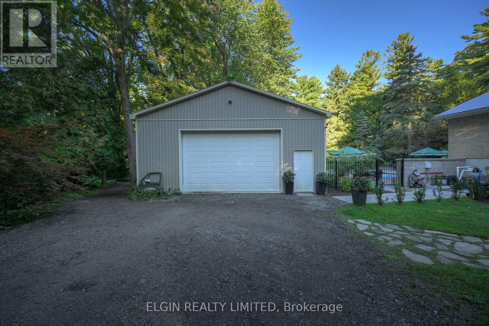 8031 Rogers Road, Malahide, Ontario  N5H 2R4 - Photo 6 - X12454803
