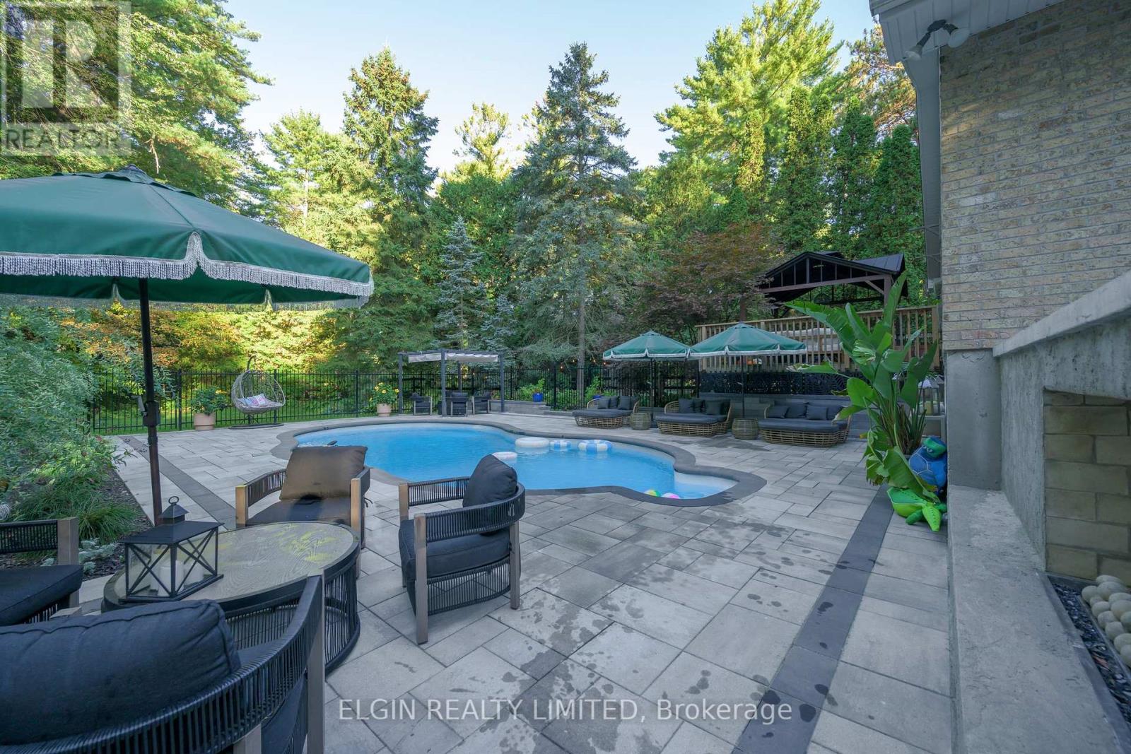8031 Rogers Road, Malahide, Ontario  N5H 2R4 - Photo 8 - X12454803