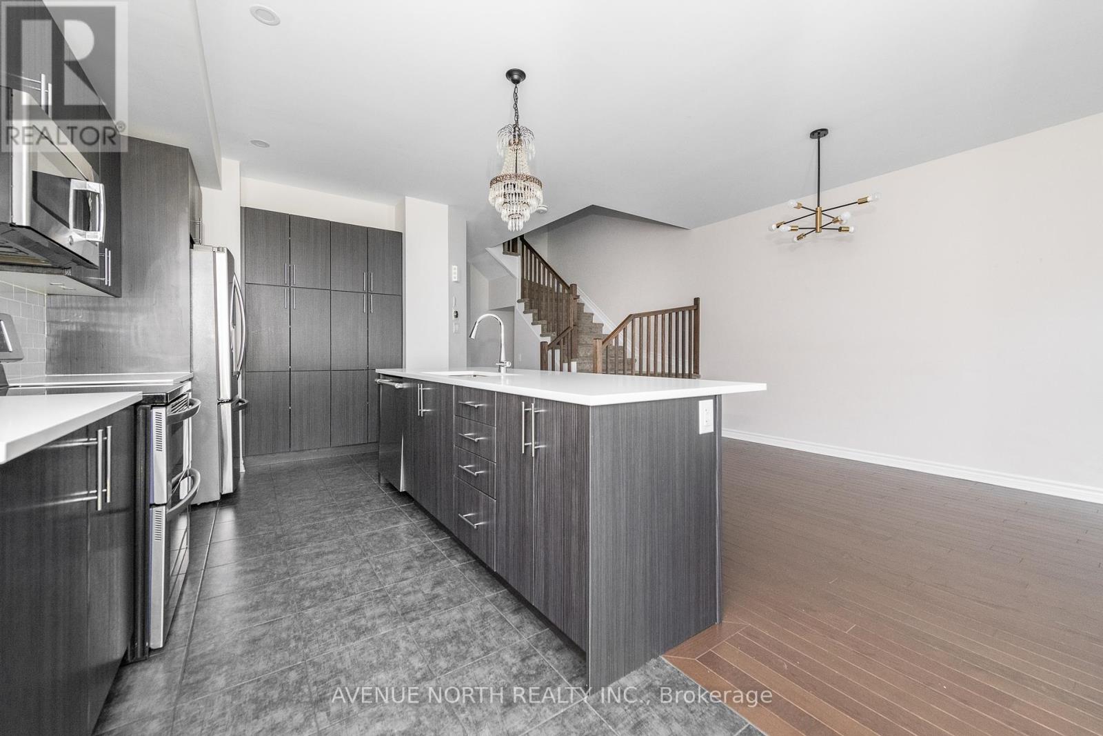 1024 Kijik Crescent, Ottawa, Ontario  K1X 0G9 - Photo 19 - X12454705