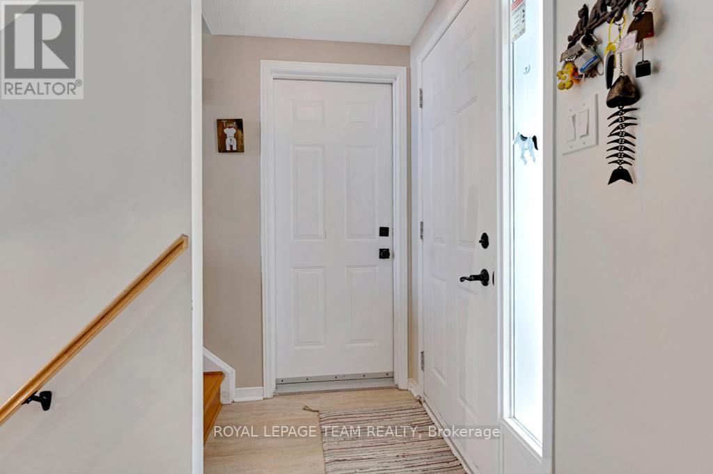 185 Morris Street, Carleton Place, Ontario  K7C 4M8 - Photo 3 - X12454717