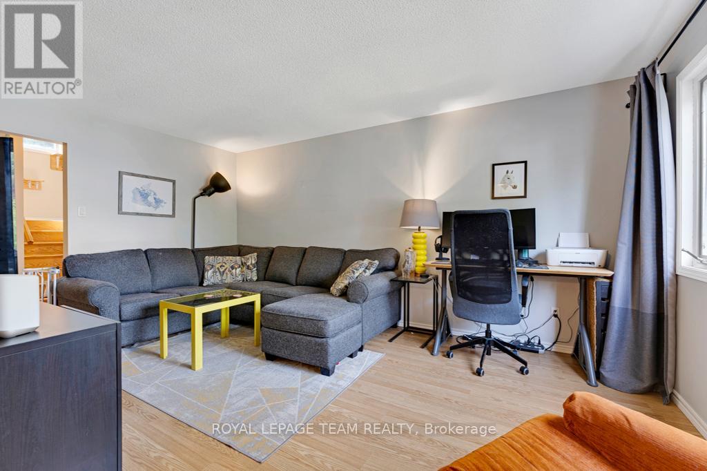 185 Morris Street, Carleton Place, Ontario  K7C 4M8 - Photo 6 - X12454717