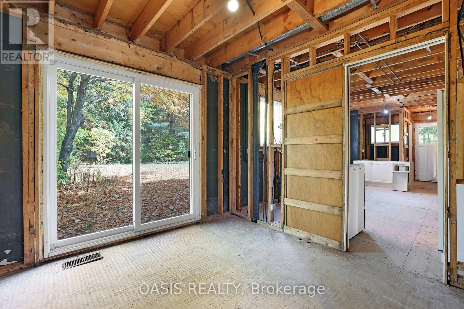 120 Glenncastle Drive, Ottawa, Ontario  K0A 1L0 - Photo 13 - X12454728