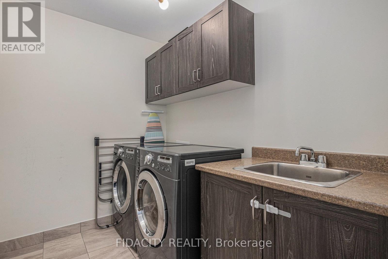 648 Vivera Place, Ottawa, Ontario  K2S 2N1 - Photo 18 - X12454794