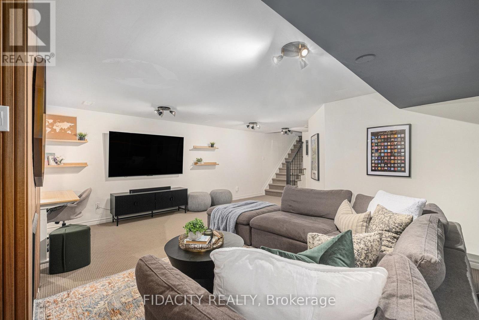 648 Vivera Place, Ottawa, Ontario  K2S 2N1 - Photo 21 - X12454794