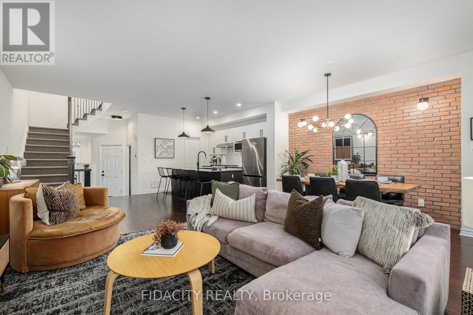 648 Vivera Place, Ottawa, Ontario  K2S 2N1 - Photo 6 - X12454794