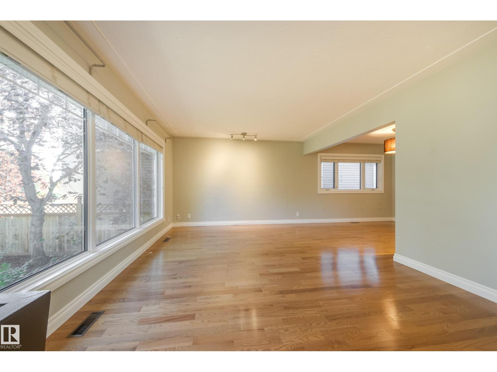 7112 81 St Nw, Edmonton, Alberta  T6C 2T4 - Photo 4 - E4461485