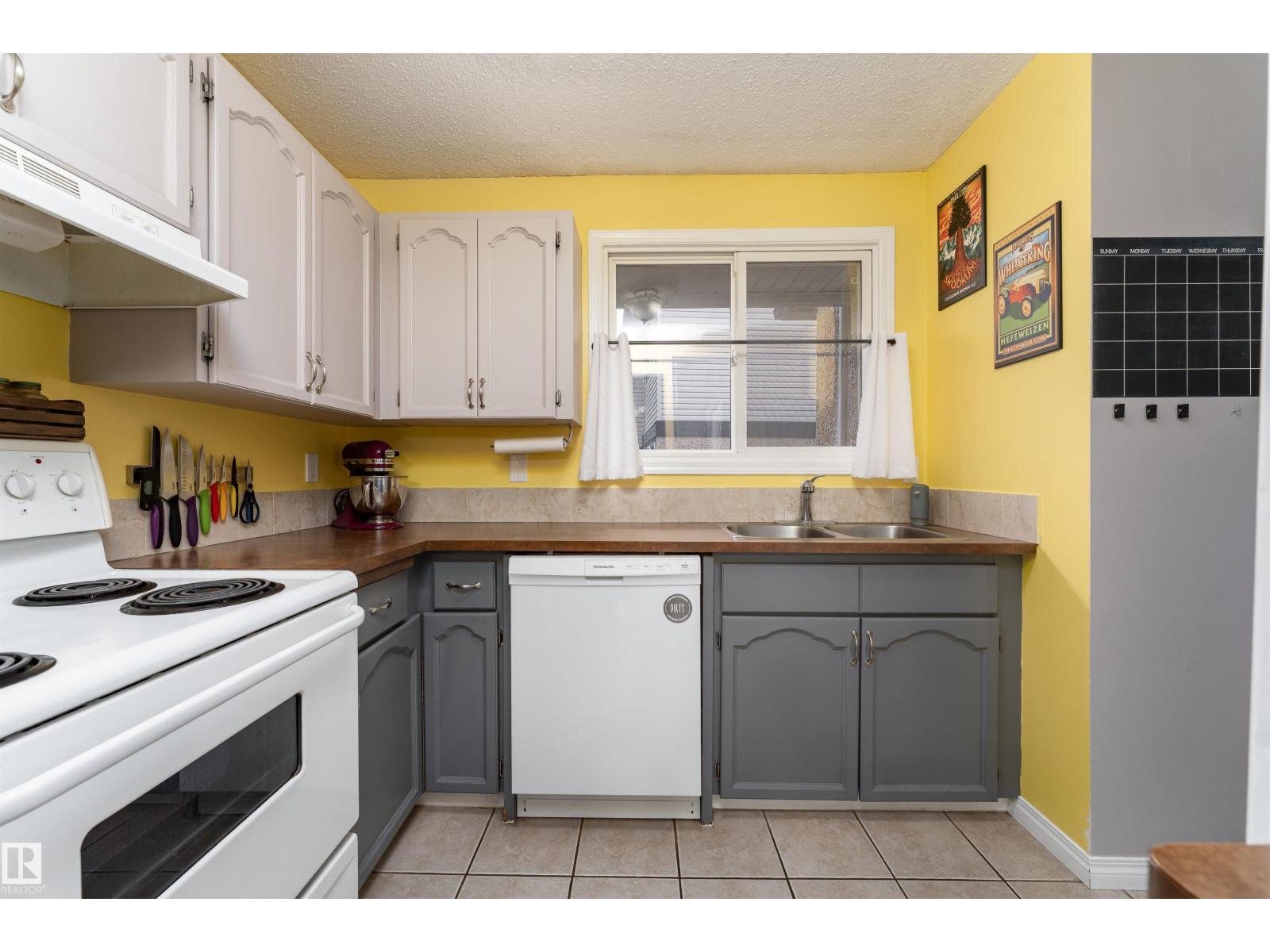 3231 142 Av Nw, Edmonton, Alberta  T5Y 1H9 - Photo 3 - E4461496