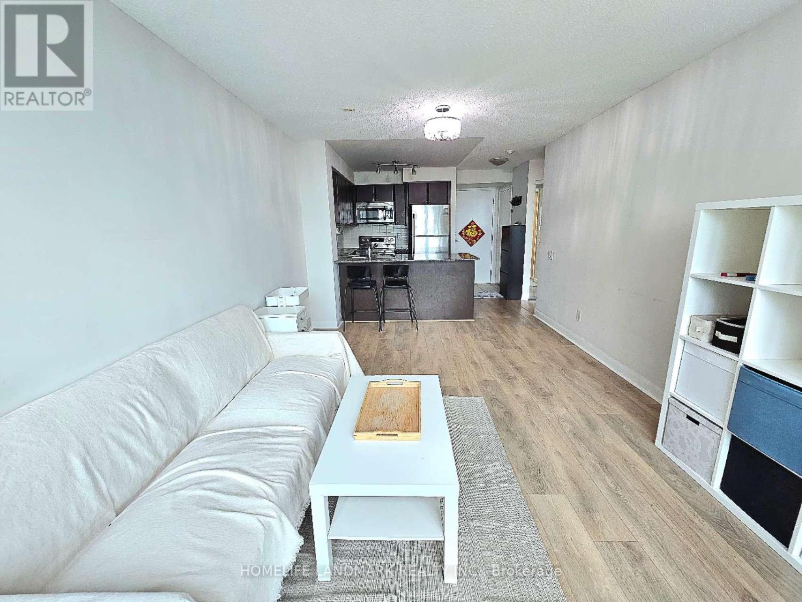 527 - 525 Wilson Avenue, Toronto, Ontario  M3H 1V1 - Photo 3 - C12454611