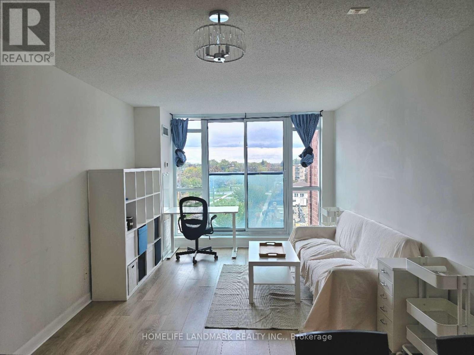 527 - 525 Wilson Avenue, Toronto, Ontario  M3H 1V1 - Photo 5 - C12454611