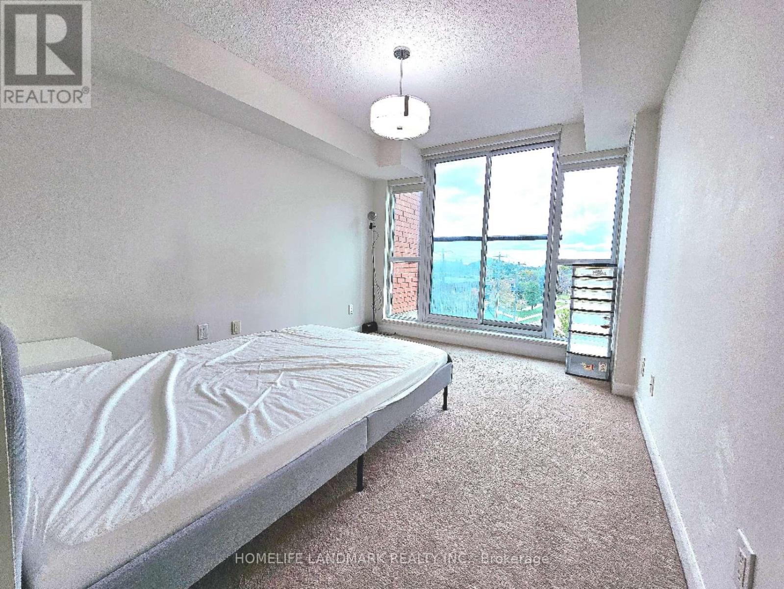 527 - 525 Wilson Avenue, Toronto, Ontario  M3H 1V1 - Photo 6 - C12454611