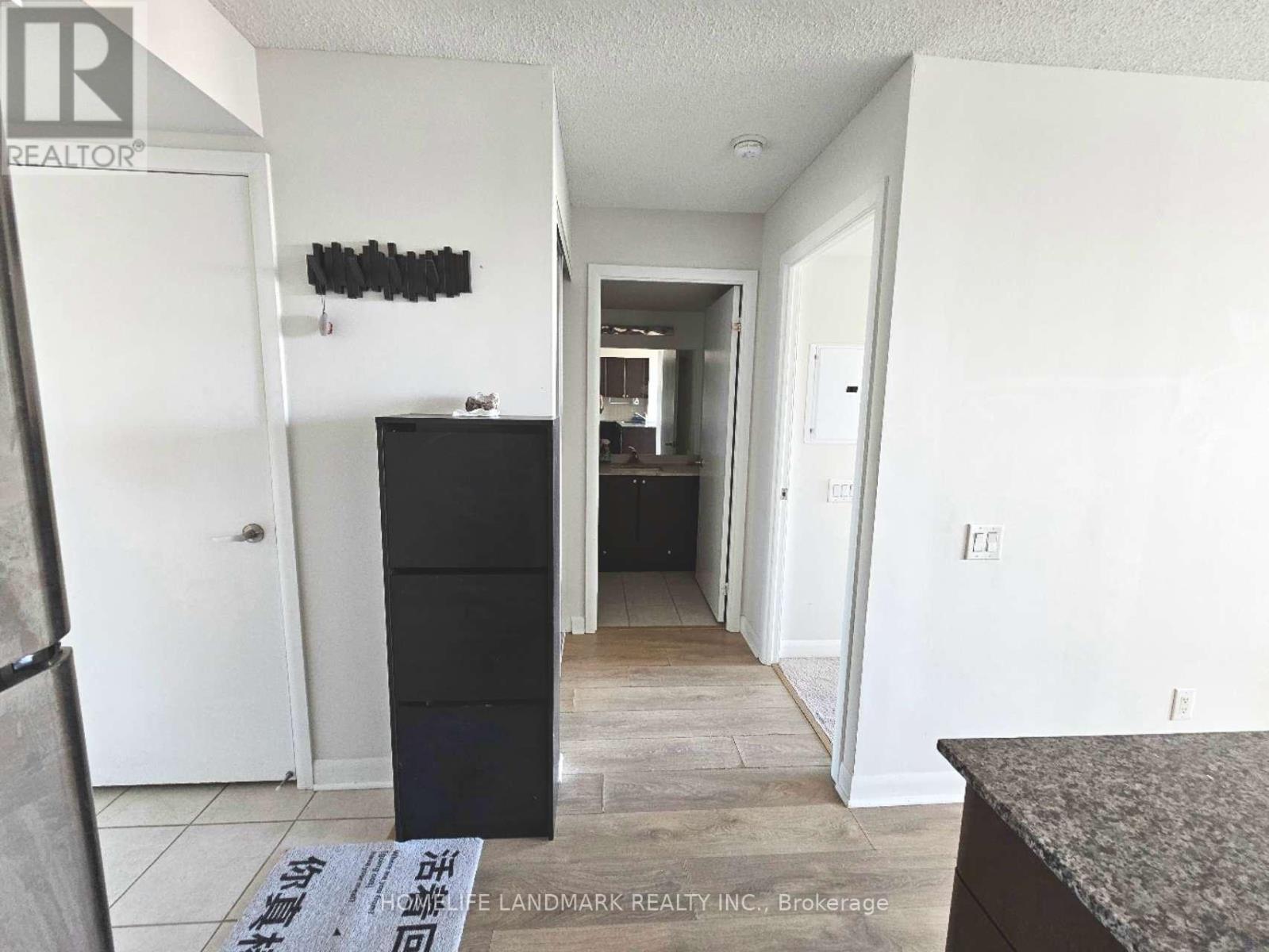 527 - 525 Wilson Avenue, Toronto, Ontario  M3H 1V1 - Photo 7 - C12454611