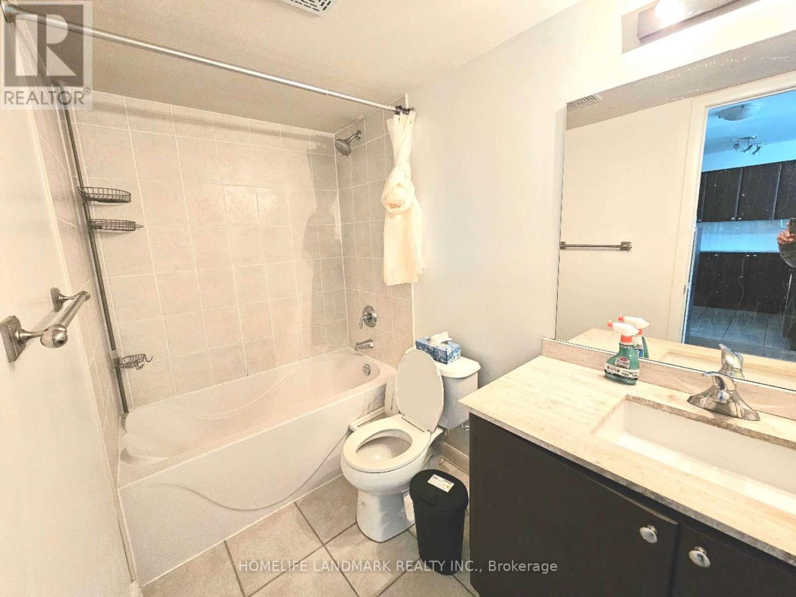 527 - 525 Wilson Avenue, Toronto, Ontario  M3H 1V1 - Photo 8 - C12454611
