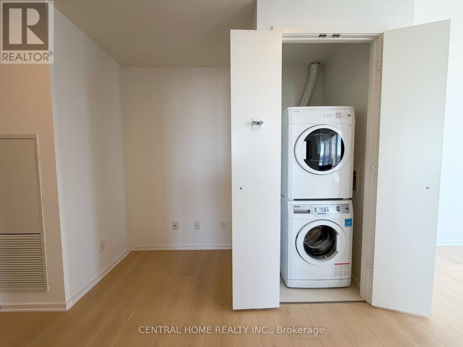 5609 - 1 Bloor Street E, Toronto, Ontario  M4W 1A9 - Photo 14 - C12454633