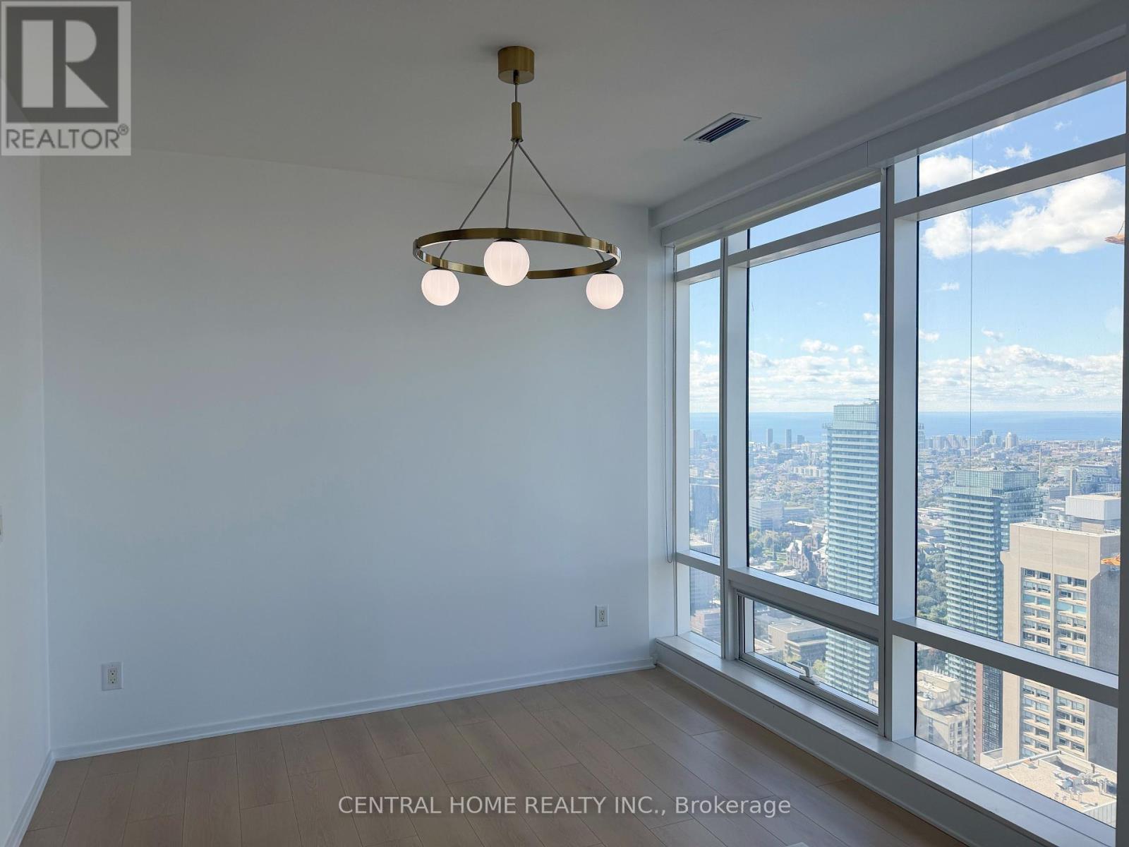 5609 - 1 Bloor Street E, Toronto, Ontario  M4W 1A9 - Photo 4 - C12454633