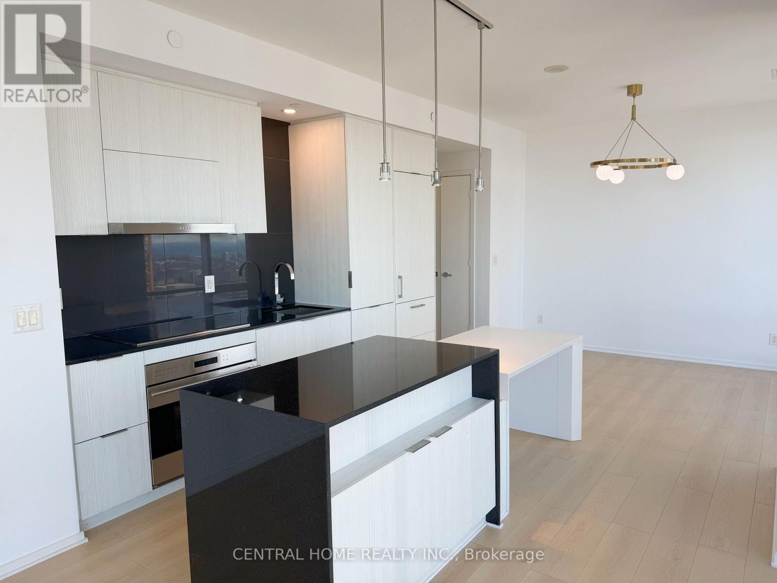 5609 - 1 Bloor Street E, Toronto, Ontario  M4W 1A9 - Photo 5 - C12454633