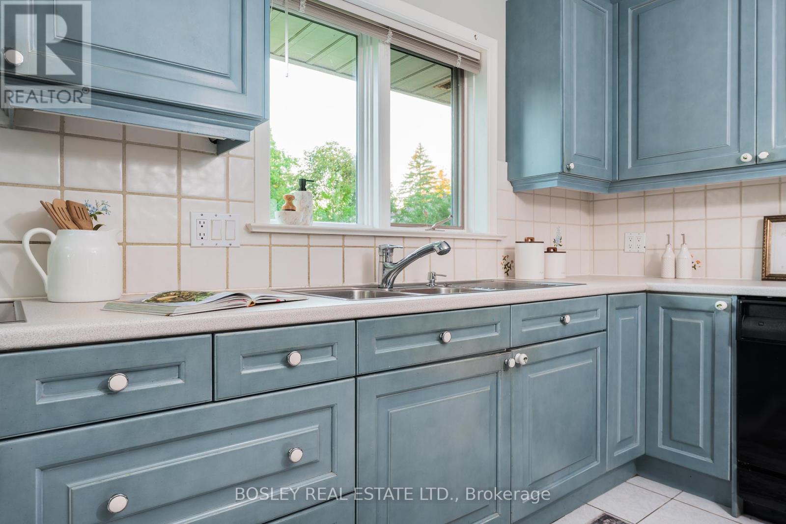 25 Ayre Point Road, Toronto, Ontario  M1M 1G4 - Photo 8 - E12454610