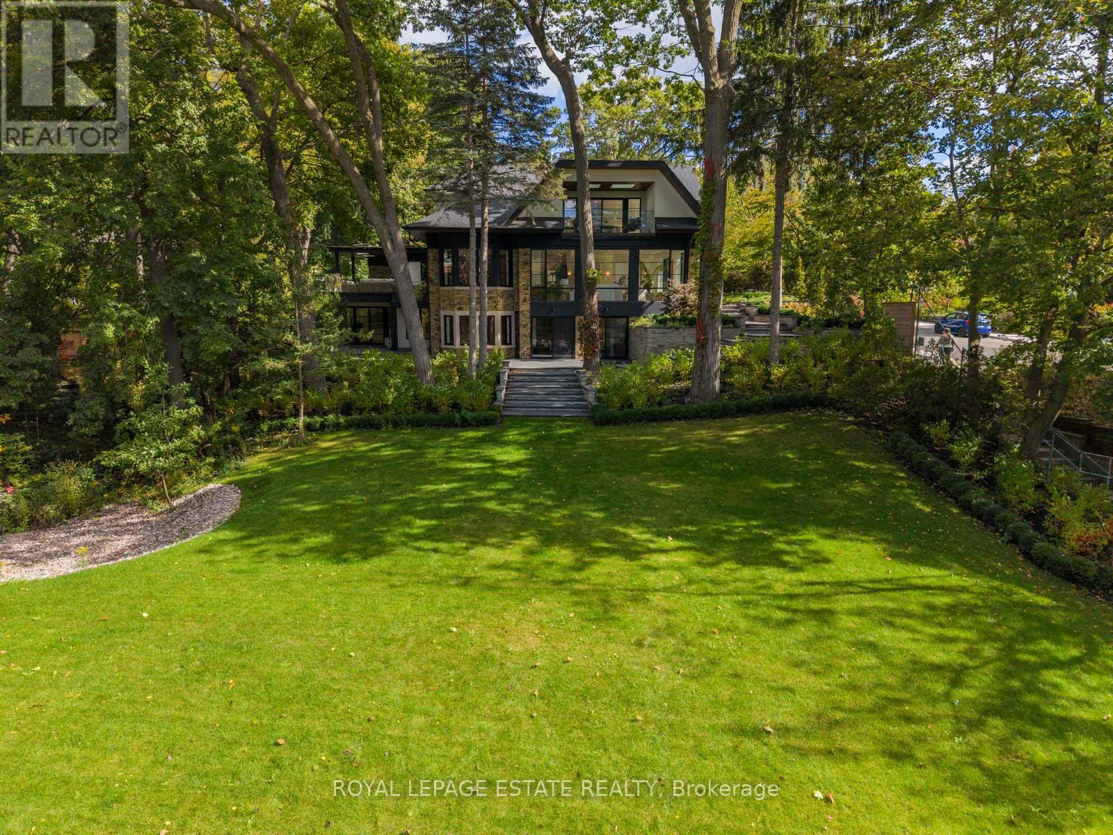 8 Crown Park Road, Toronto, Ontario  M4E 1J9 - Photo 43 - E12454647