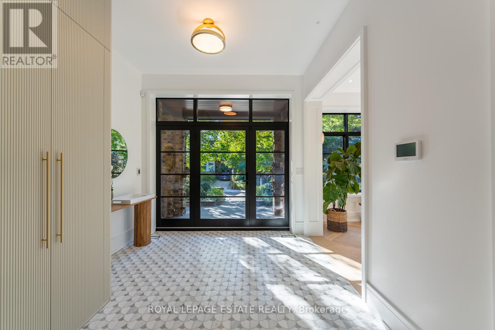 8 Crown Park Road, Toronto, Ontario  M4E 1J9 - Photo 7 - E12454647