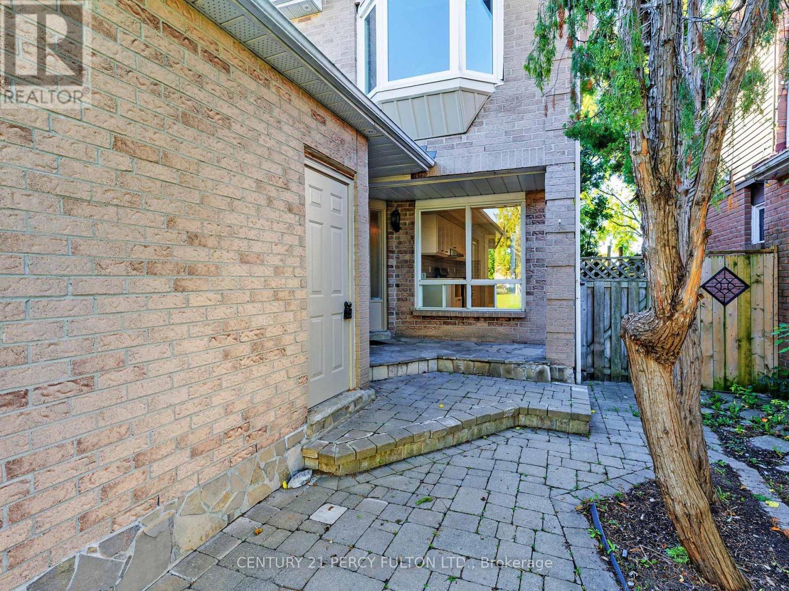 1671 Portland Court, Pickering, Ontario  L1V 5L5 - Photo 3 - E12454651