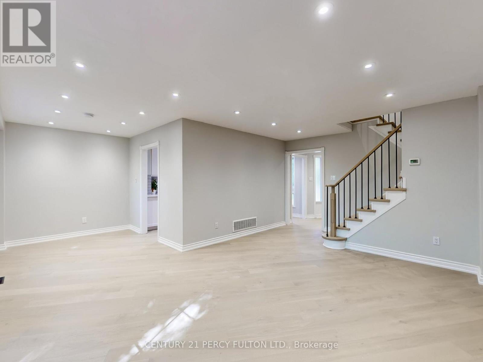 1671 Portland Court, Pickering, Ontario  L1V 5L5 - Photo 6 - E12454651