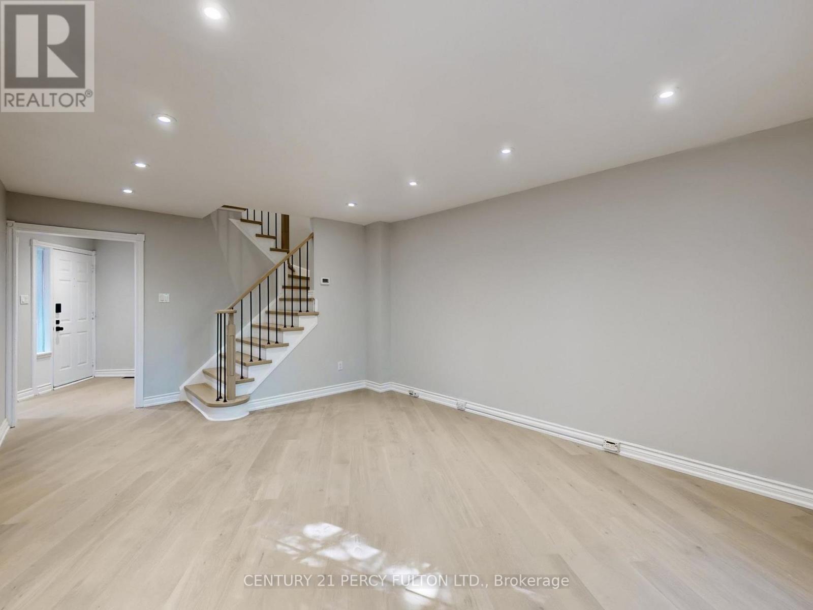 1671 Portland Court, Pickering, Ontario  L1V 5L5 - Photo 7 - E12454651