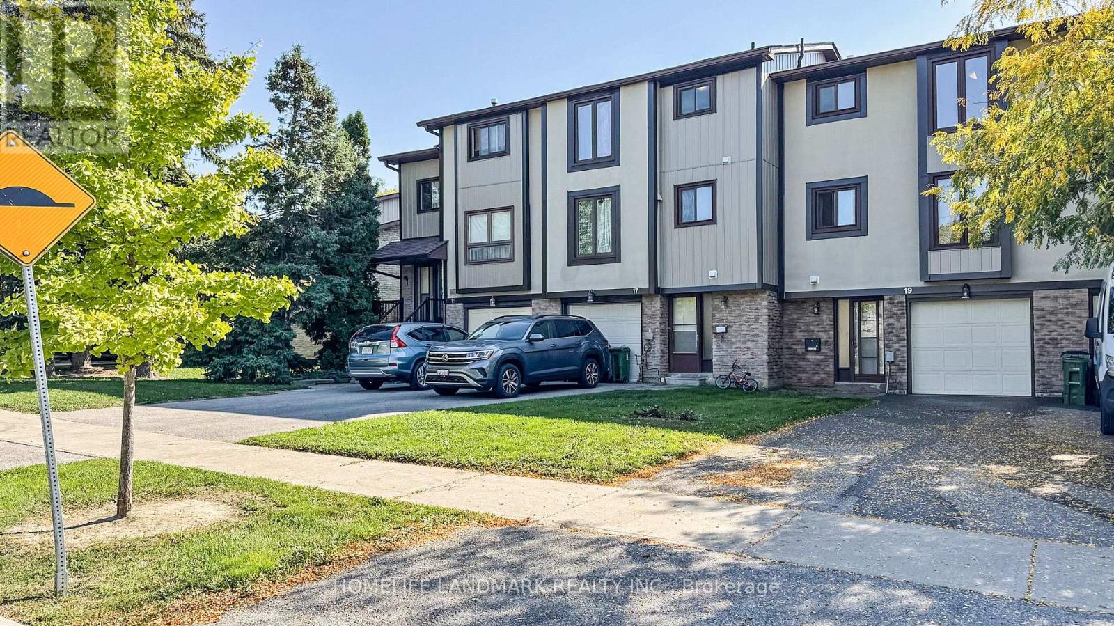 19 FUNDY BAY BOULEVARD, Toronto, Ontario