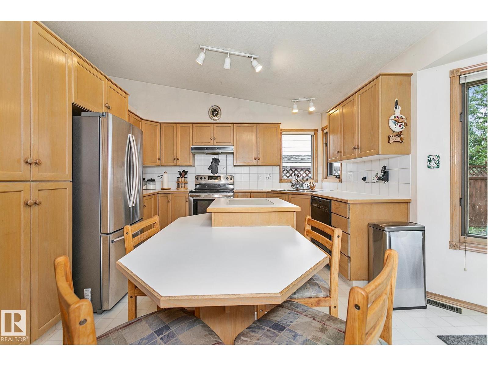 44 Charlton Rd, Sherwood Park, Alberta  T8H 1P9 - Photo 14 - E4454297