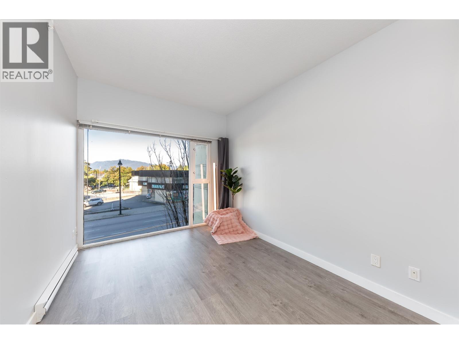 210 4028 Knight Street, Vancouver, British Columbia  V5N 5Y8 - Photo 10 - R3043628
