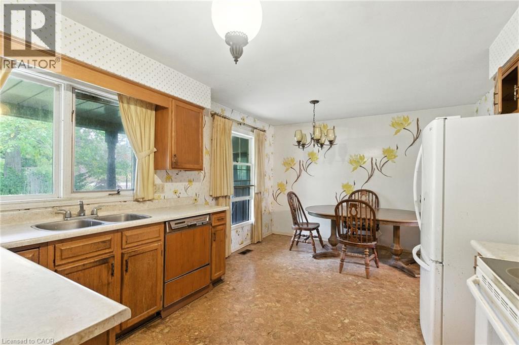 55 Overdale Avenue, Waterdown, Ontario  L9H 7G8 - Photo 10 - 40777915