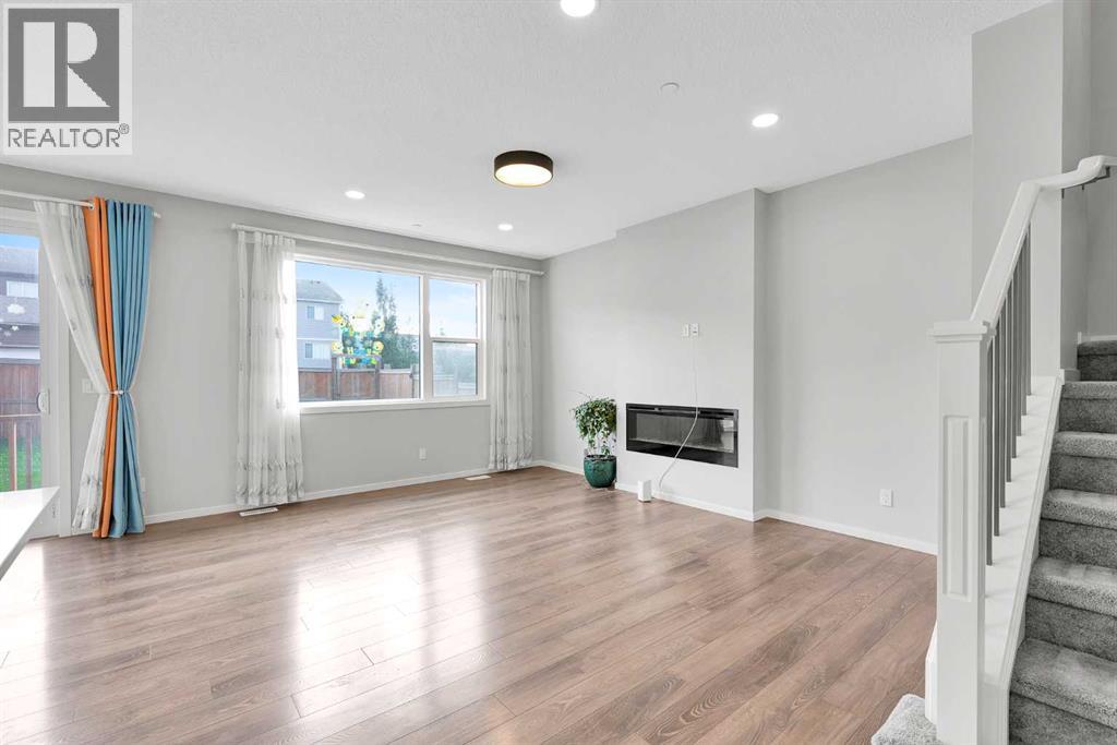 106 Lucas Crescent Nw, Calgary, Alberta  T3P 1M6 - Photo 4 - A2263068