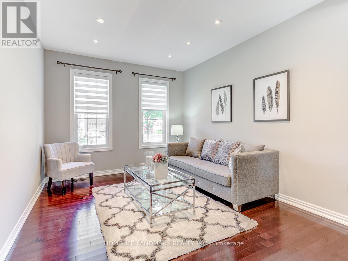 137 Alpaca Drive, Richmond Hill, Ontario  L4E 0R2 - Photo 3 - N12454598