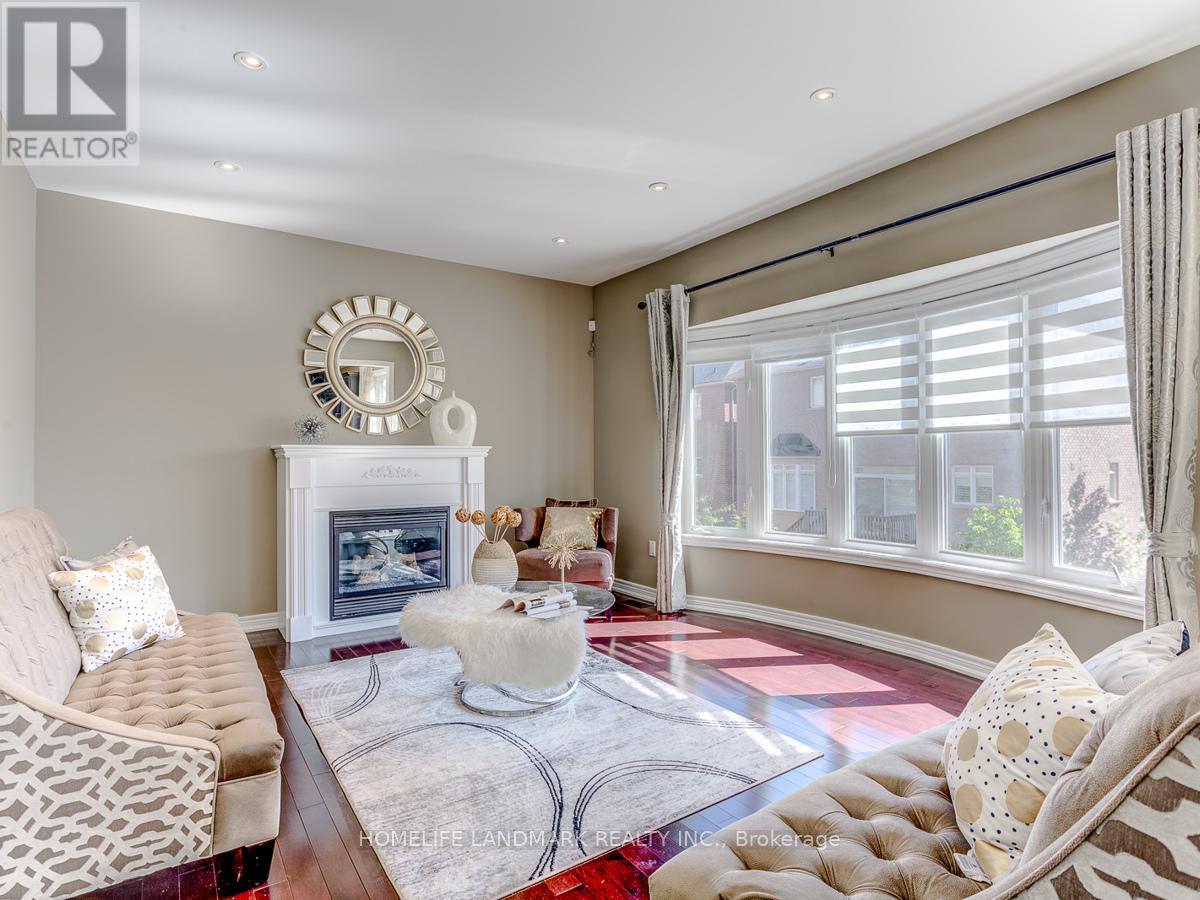 137 Alpaca Drive, Richmond Hill, Ontario  L4E 0R2 - Photo 6 - N12454598