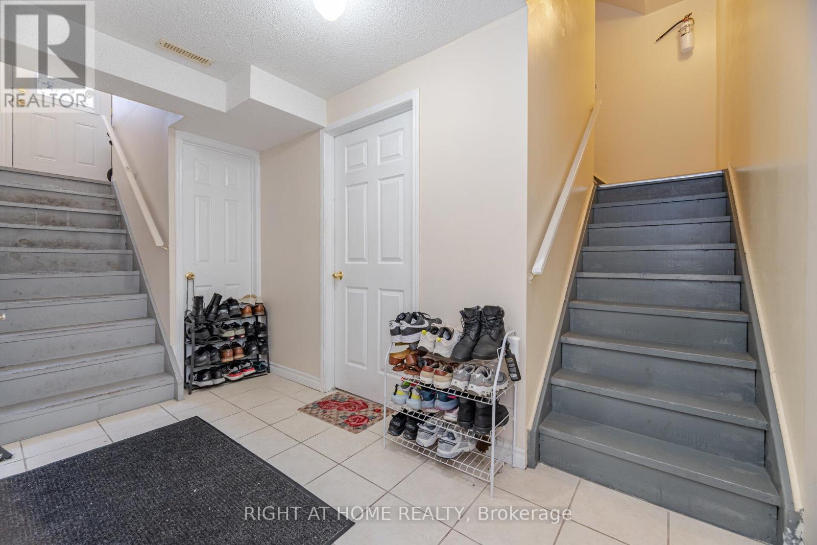 20 Erla Court, Markham, Ontario  L3S 3B3 - Photo 29 - N12454612
