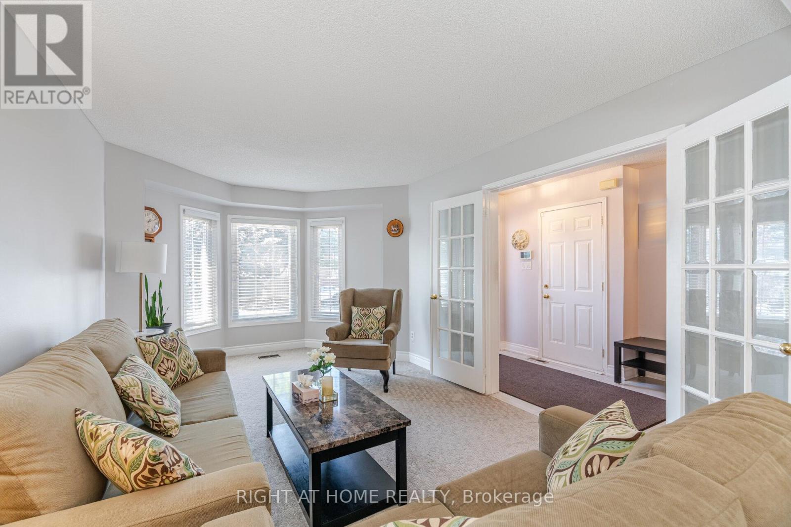 20 Erla Court, Markham, Ontario  L3S 3B3 - Photo 5 - N12454612