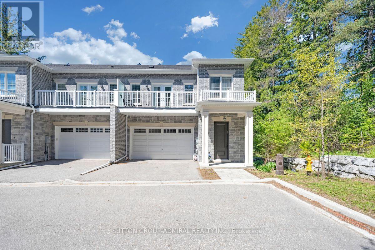 74 Old Bloomington Road, Aurora, Ontario  L4G 0M2 - Photo 2 - N12454643