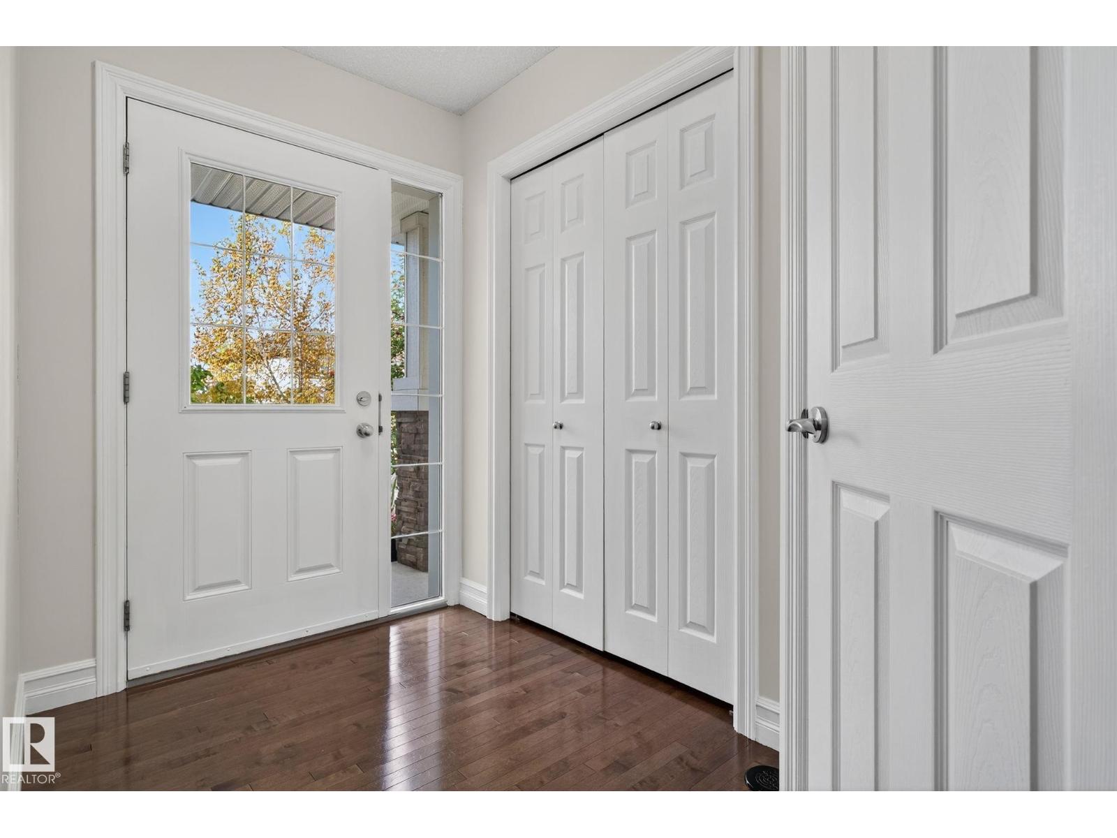 6835 Cardinal Li Sw Sw, Edmonton, Alberta  T6W 1Z1 - Photo 4 - E4461487